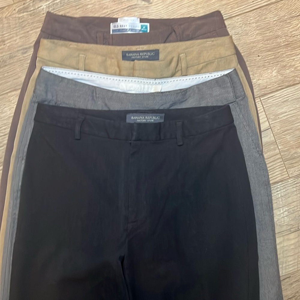 Lot of 4 Pair of Size 0 & Size 1R Women’s Trousers - Banana Republic & Old Navy